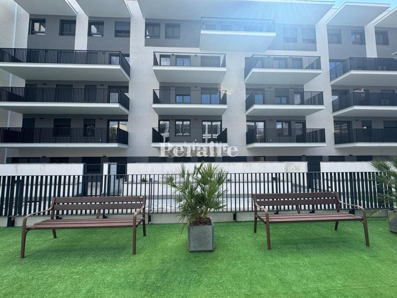 Foto 81598db3-b330-4f8f-acdb-f2858b41b293. Rent flat with heating parking pool in Eixample Sabadell