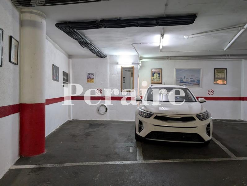 Foto dfb76c6c-fad4-4214-aafd-8769883bf66d. Posto auto in carrer olesa 22 in Navas Barcelona