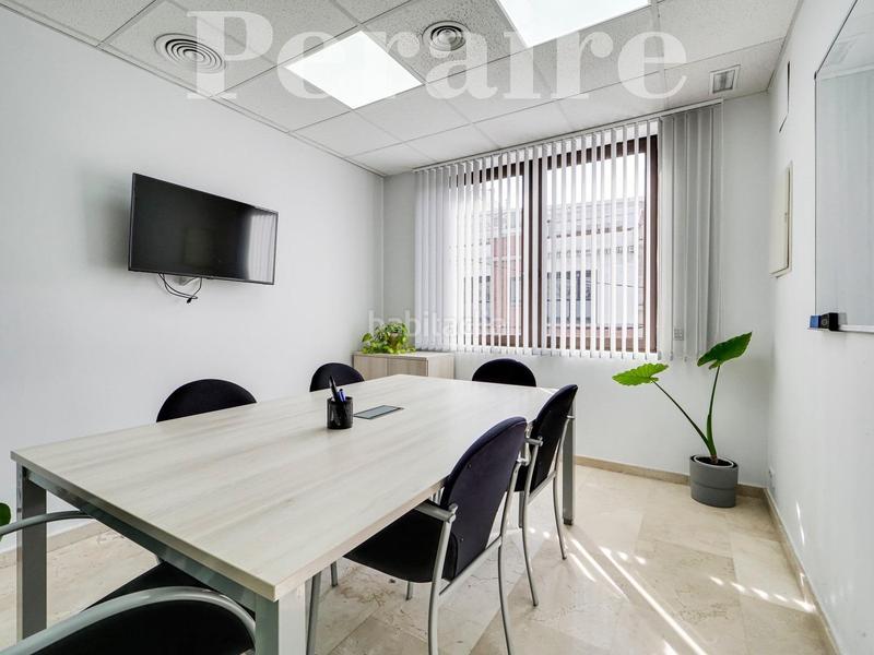 Foto fb8305fe-e17e-4fca-a7c8-d6c6196a7d75. Alquiler oficina salas privadas en el 22 en Poblenou Barcelona