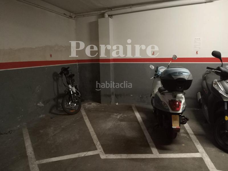 Foto 5e9677be-5c9d-4054-b737-b156719e75a9. Alquiler parking moto en berlines 23 muy cómoda! en Barcelona