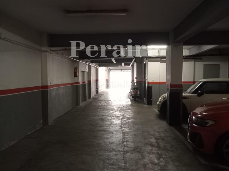 Foto 86da8c78-c11d-45ab-86db-6c76a9d27627. Miete motorradparkplatz in berlines 23 in Sant Gervasi - Bonanova Barcelona
