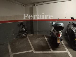 Miete Motorradparkplatz in Berlines 23. Muy cómoda!