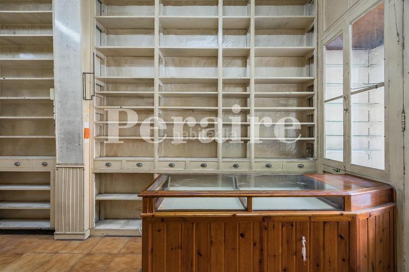Foto 176522ae-2ff6-4023-a583-5d71c045d683. Local comercial en lesseps 31 doble uso permitido, local y vivienda en Barcelona