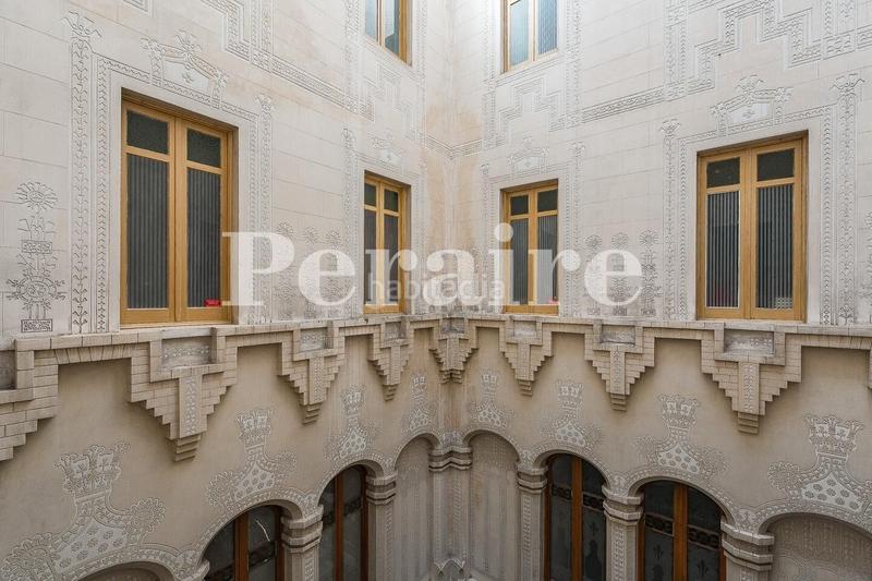 Foto 511d2a9a-c8c0-4c9a-8e23-e9ff3cc8e4f5. Local comercial en lesseps 31 doble uso permitido, local y vivienda en Barcelona