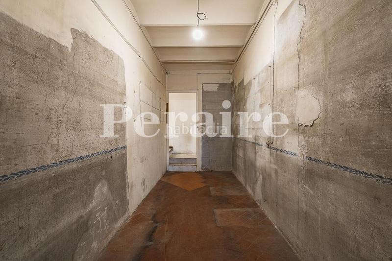 Foto 58227937-48f7-4d55-ae8d-77d5bc3caff1. Local comercial en lesseps 31 doble uso permitido, local y vivienda en Barcelona