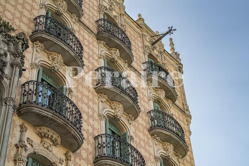Foto 62dfb08f-375f-4ef9-b9b8-f0a1ca74aed4. Local comercial en lesseps 31 doble uso permitido, local y vivienda en Barcelona
