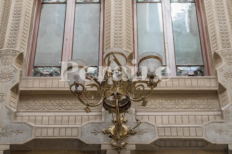 Foto e0ba61ea-f71a-448b-8c43-780e4e197827. Local comercial en lesseps 31 doble uso permitido, local y vivienda en Barcelona