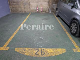 Autoparkplatz in Calle mont-roig 16. En plaza lesseps!