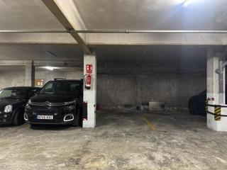 Location Parking voiture à Calle d'hedilla 46. Ven a verla!
