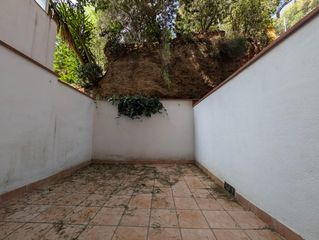 Rent Ground floor in Carrer carrer de ferran puig 77. Planta baja con terraza
