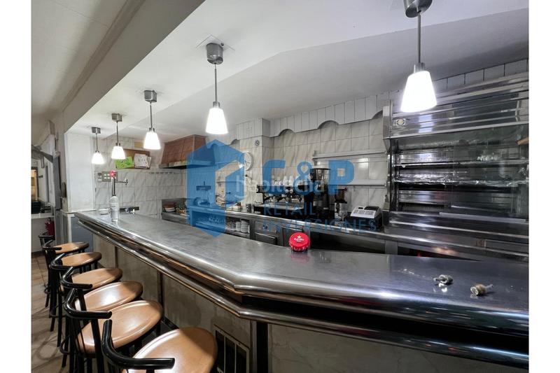 Foto 212403f3-5e9e-47c2-9d67-94afb47dc224. Lloguer local comercial a La Nova Esquerra de l´Eixample Barcelona