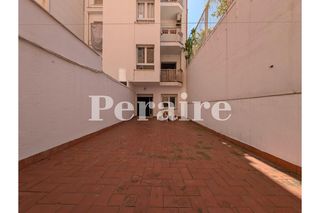 Pis a Plaça de mañé i flaquer 7. Terraza de 40 m2