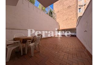 Etagenwohnung in Plaça de mañé i flaquer 7. Terraza de 40 m2