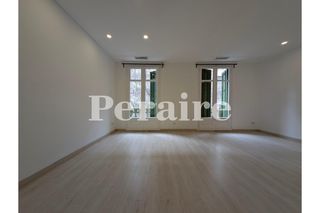 Flat in Calle Rocafort 80