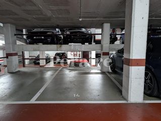 Affitto Posto auto in Carrer elisa 28. Párking cómodo con ascensor