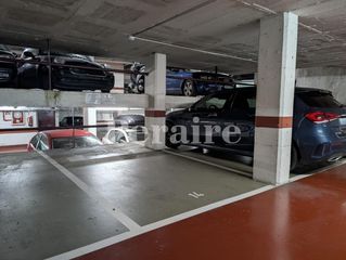 Miete Autoparkplatz in Carrer elisa 28. Párking cómodo con ascensor
