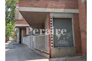 Location Bâtiment à usage industriel à Carrer tucuman 16. Nave  oficina