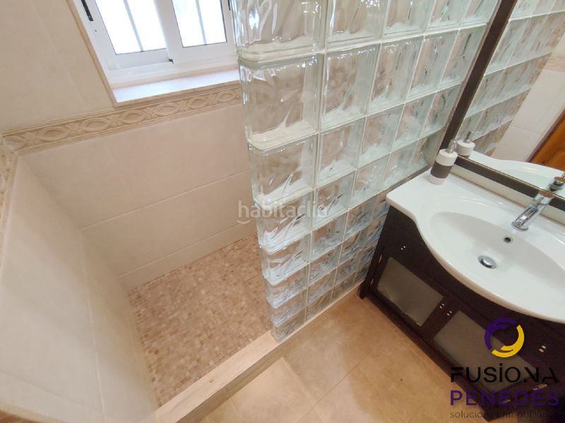Foto 6683be48-fe41-4980-824e-8a0c3d386e64. Casa amb calefacció aparcament a Olèrdola