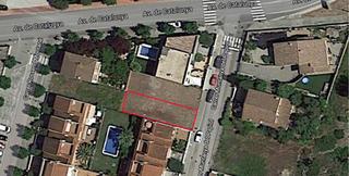 Terreny residencial a Olèrdola. Solar de 177m² per edificar casa adossada