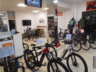 Transfer Business premise in Eixample Nord. Traspaso tienda de bicis girona