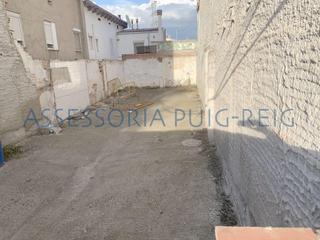 Terreno residenziale in Font dels Capellans - Sagrada Familia. Terreno urbano  solar de 120 m2 en manresa.