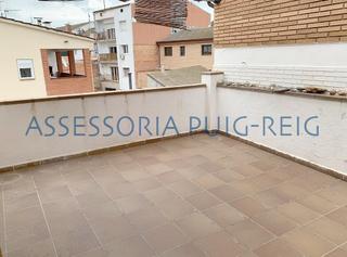 Pis a Diputació 69. Piso amplio en navarcles con terraza