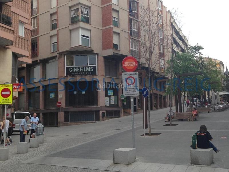 Foto db1be0be-2adf-4d6a-98bb-543f7bc45e6f. Local comercial a Barri Antic Manresa