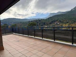 Xalet a Sant Mart de Centelles. Chalet reformado con jardin en sant mart de centelles