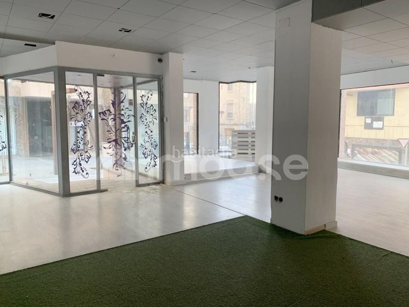 Foto 7d18a26a-bc6c-410d-84f3-91f872081c7a. Local comercial a Barri Antic Manresa
