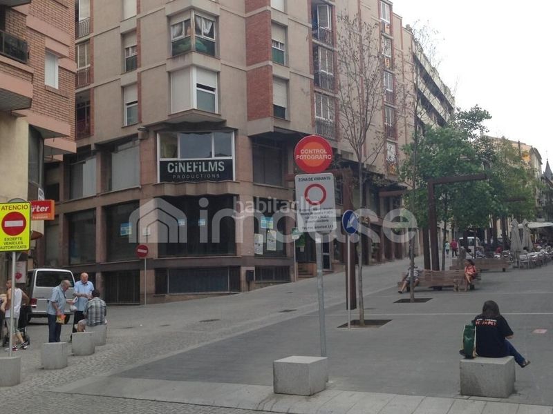 Foto 82845ae0-1547-444c-8e00-9e993d15d310. Local comercial a Barri Antic Manresa