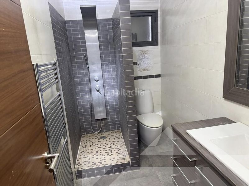 Foto 4f9c0952-0394-4141-a823-e42b33535b8b. Xalet amb aparcament piscina a Navarcles