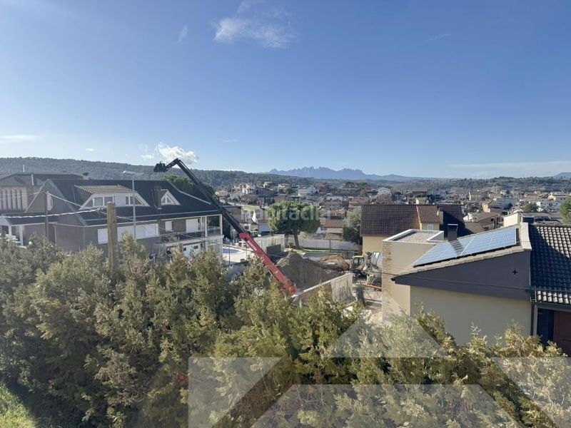 Foto 21416ef9-e591-4b79-88d9-96299459da71. Chalet avec parking piscine dans Navarcles