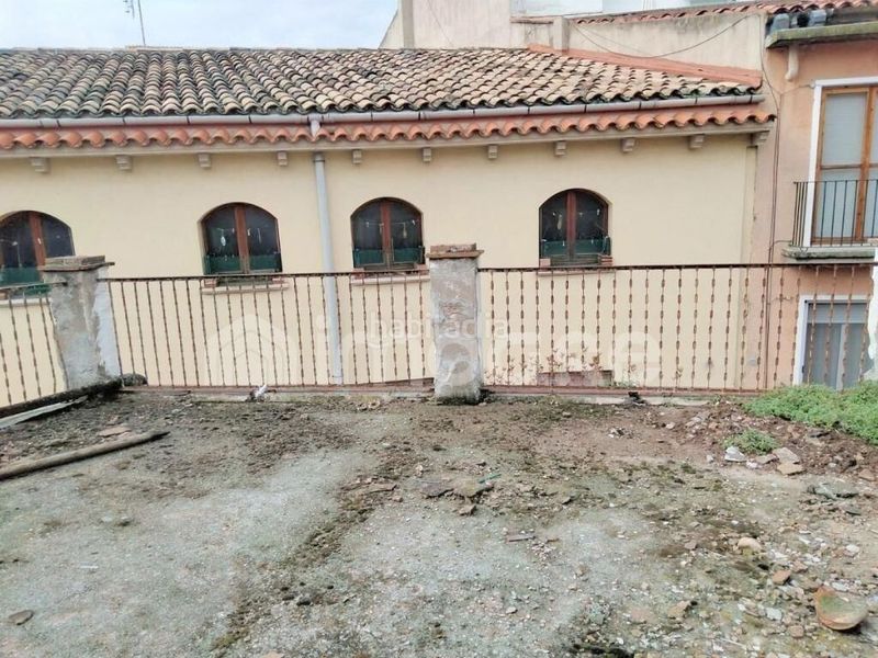 Foto aa29b503-9356-4399-95f6-f7a6670e342a. Casa amb aparcament a Sallent
