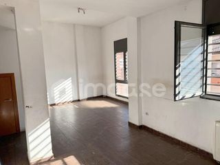 Duplex à Remei-La Guixa. Dúplex con plaza de aparcamiento en vic