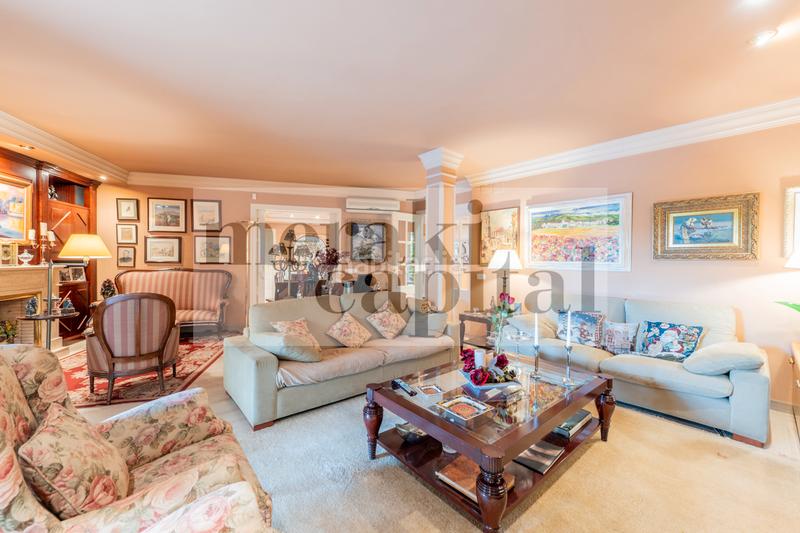 Foto 6bf7a835-a90a-469e-abc8-90fe3578ab6b. Casa a carrer de mozart 16 a Arxiu Sant Cugat del Vallès