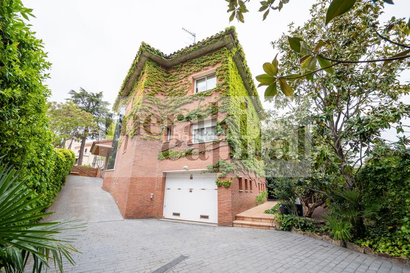 Foto 98917988-e32c-4322-ab11-9fd6510aa3c4. Casa a carrer de mozart 16 a Arxiu Sant Cugat del Vallès