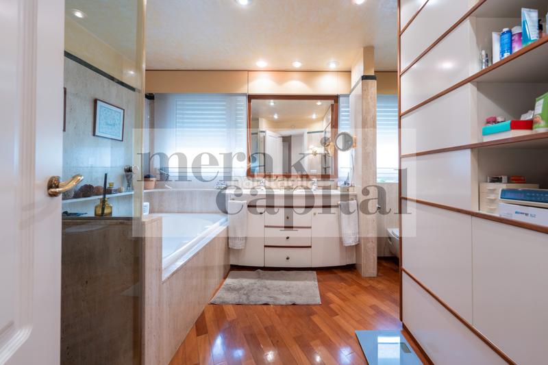 Foto ae8286aa-1767-44af-bdde-f5383aea7648. Casa a carrer de mozart 16 a Arxiu Sant Cugat del Vallès