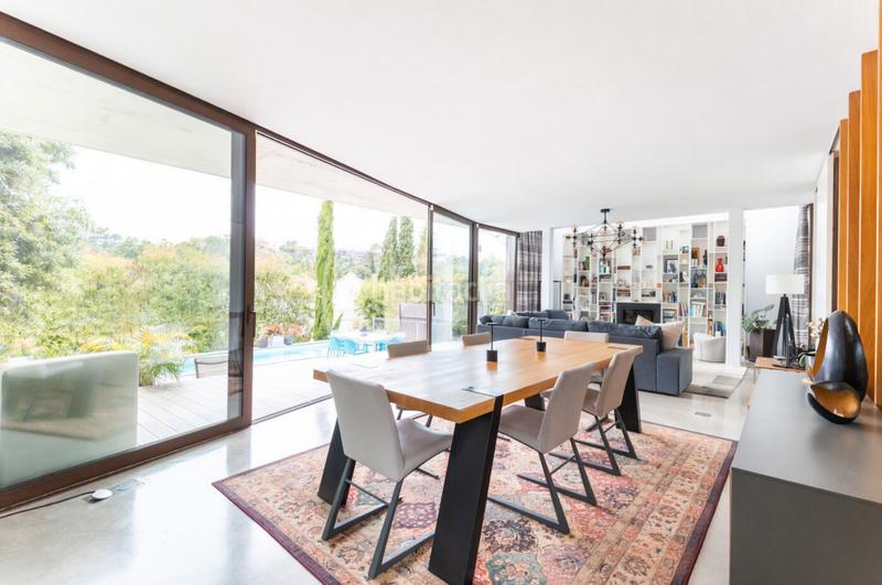 Foto 62b3e658-f8db-4c46-b370-9af7af96482d. Casa amb xemeneia calefacció aparcament piscina a Sant Cugat del Vallès