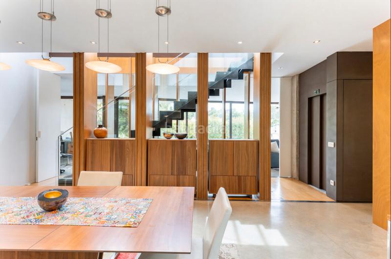 Foto 8753ec60-f95e-46a3-8065-aadafacd6601. Casa amb xemeneia calefacció aparcament piscina a Sant Cugat del Vallès