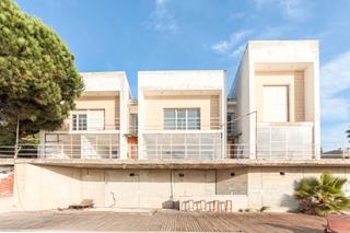 Maison dans Carrer torrent 25. Magnfica torre unifamiliar con jardn y piscina en valldoreix