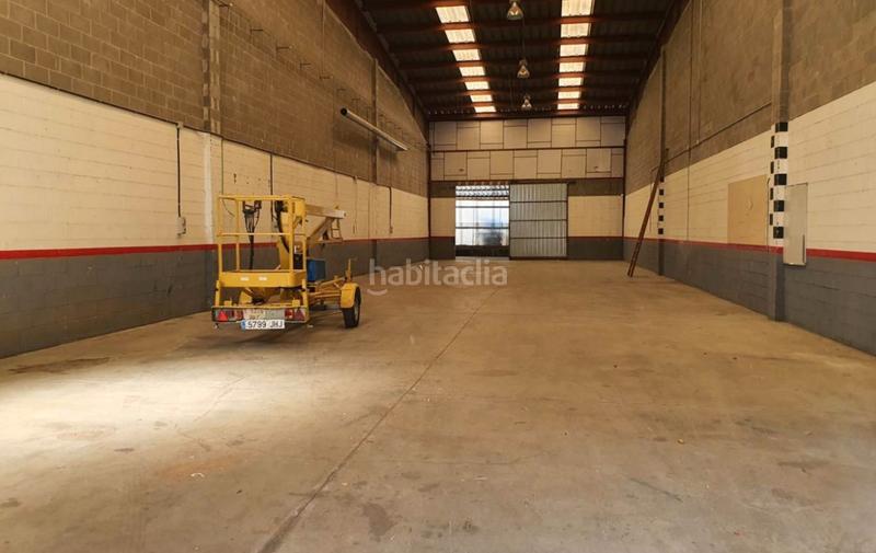 Foto 11d3e5fe-ba78-4a00-b123-085b70d0e379. Nave industrial  en can jardí () – 450 m² con oficinas en Rubí