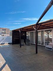 Lloguer Loft a Carrer de buenos aires 17. Loft industrial exclusivo con terraza privada junto a ciudad jud