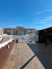 Lloguer Loft a Carrer de buenos aires 17. Loft industrial exclusivo con terraza privada junto a ciudad jud