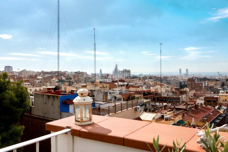 Foto db767802-9e9c-4711-a79f-88770b6dd83b. Àtic a carrer d'homer 39 a Putget - Farró Barcelona