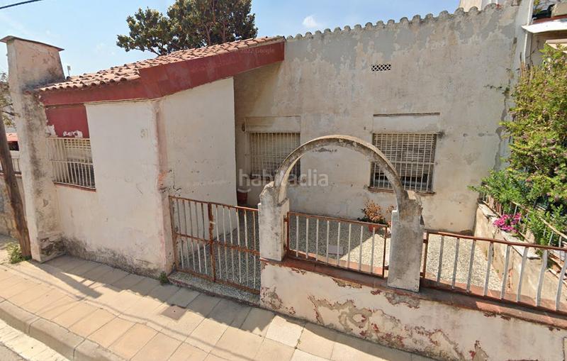 Foto b478e064-ca48-4df0-b28a-85c7df1bde13. Casa adosada casa a reformar amb projecte aprovat a en Sant Joan Despí