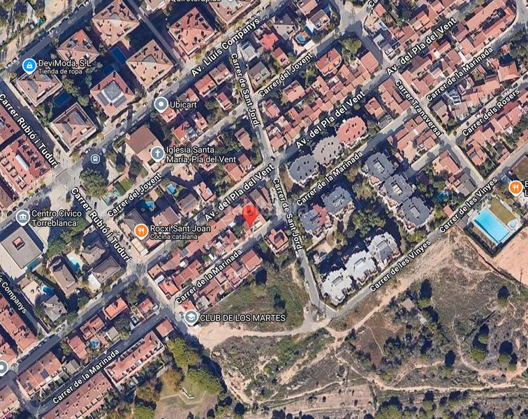 Foto b8168387-d1dc-4779-af5c-607735044ff4. Casa adosada casa a reformar amb projecte aprovat a en Sant Joan Despí