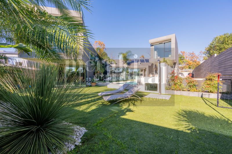 Foto 916a50d5-67b1-466b-bc4b-6d064712da98. Casa amb xemeneia calefacció aparcament piscina a Sant Cugat del Vallès