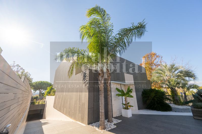 Foto aa65010b-8b78-4dc6-a8d2-ad6fc8e46740. Casa amb xemeneia calefacció aparcament piscina a Sant Cugat del Vallès