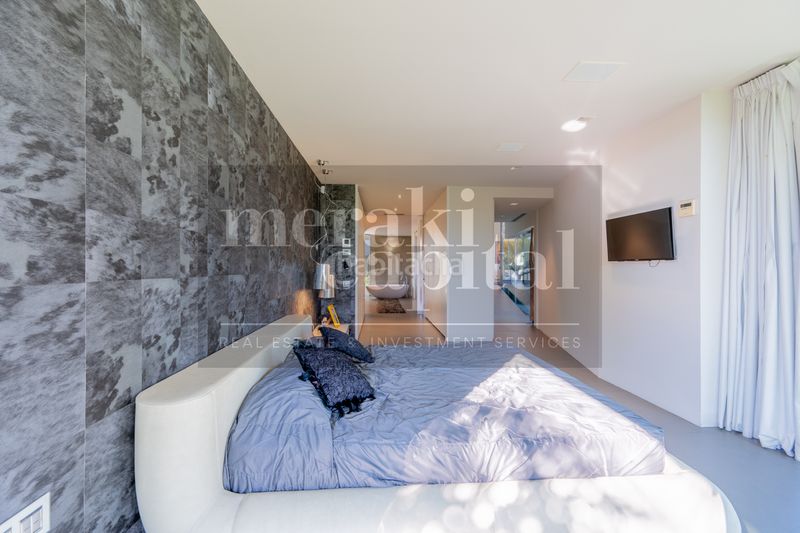 Foto cea02ec6-8578-4f5f-96d1-ba50a9b60a18. Casa amb xemeneia calefacció aparcament piscina a Sant Cugat del Vallès