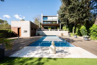 Affitto Casa in Avinguda ramon escayola 53. Espectacular casa de luxe amb jardí, piscina i màxima privacitat